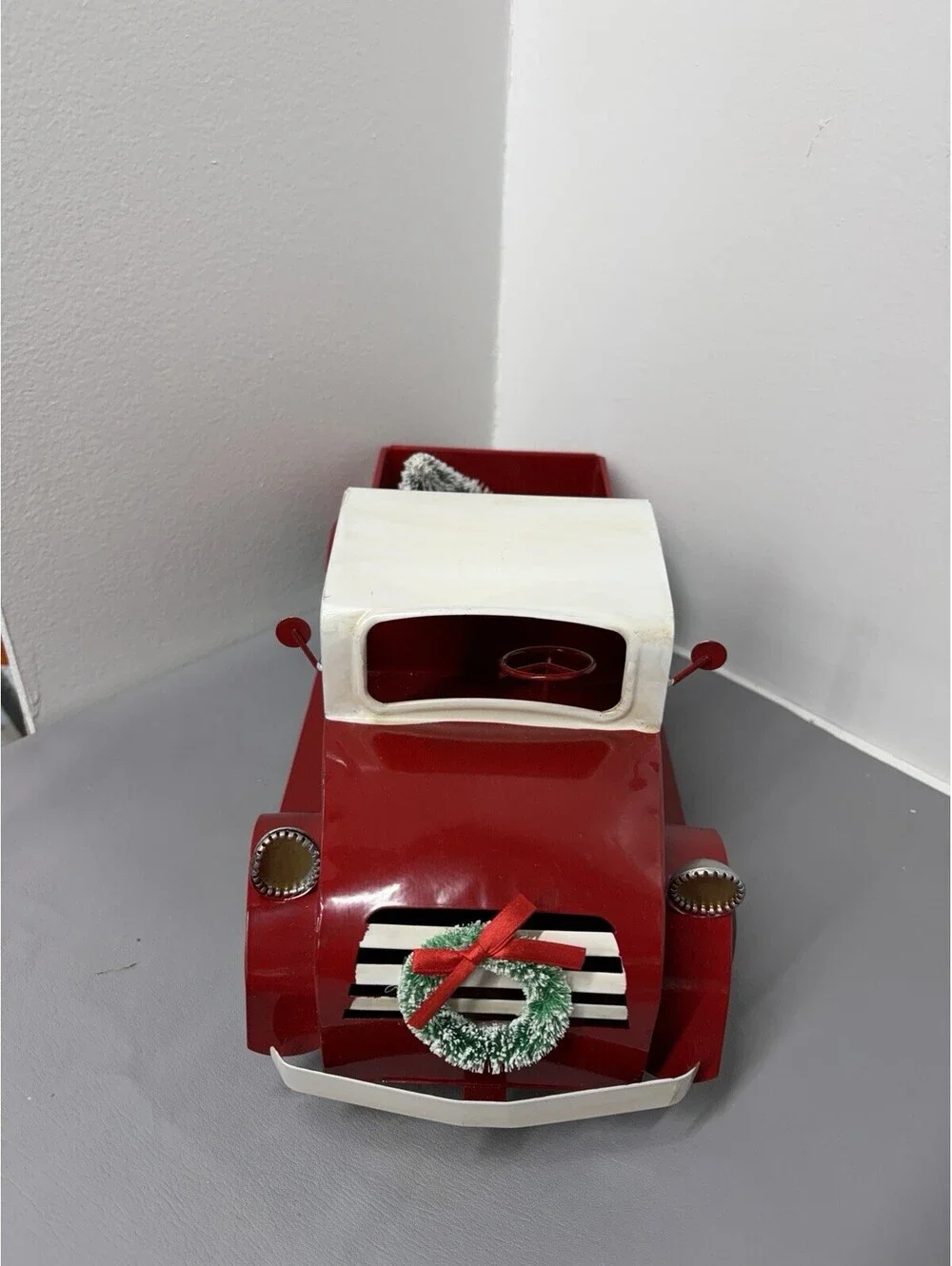 Christmas Truck Decor 15